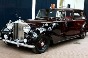 История автомобиля Rolls Royce Phantom IV