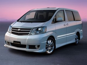 Toyota Alphard приехала в Россию