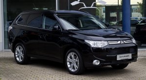 Mitsubishi Outlander. Модельный ряд и опыт эксплуатации